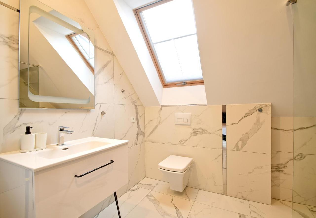 Morski Zakatek Apartamenty Рови Екстериор снимка