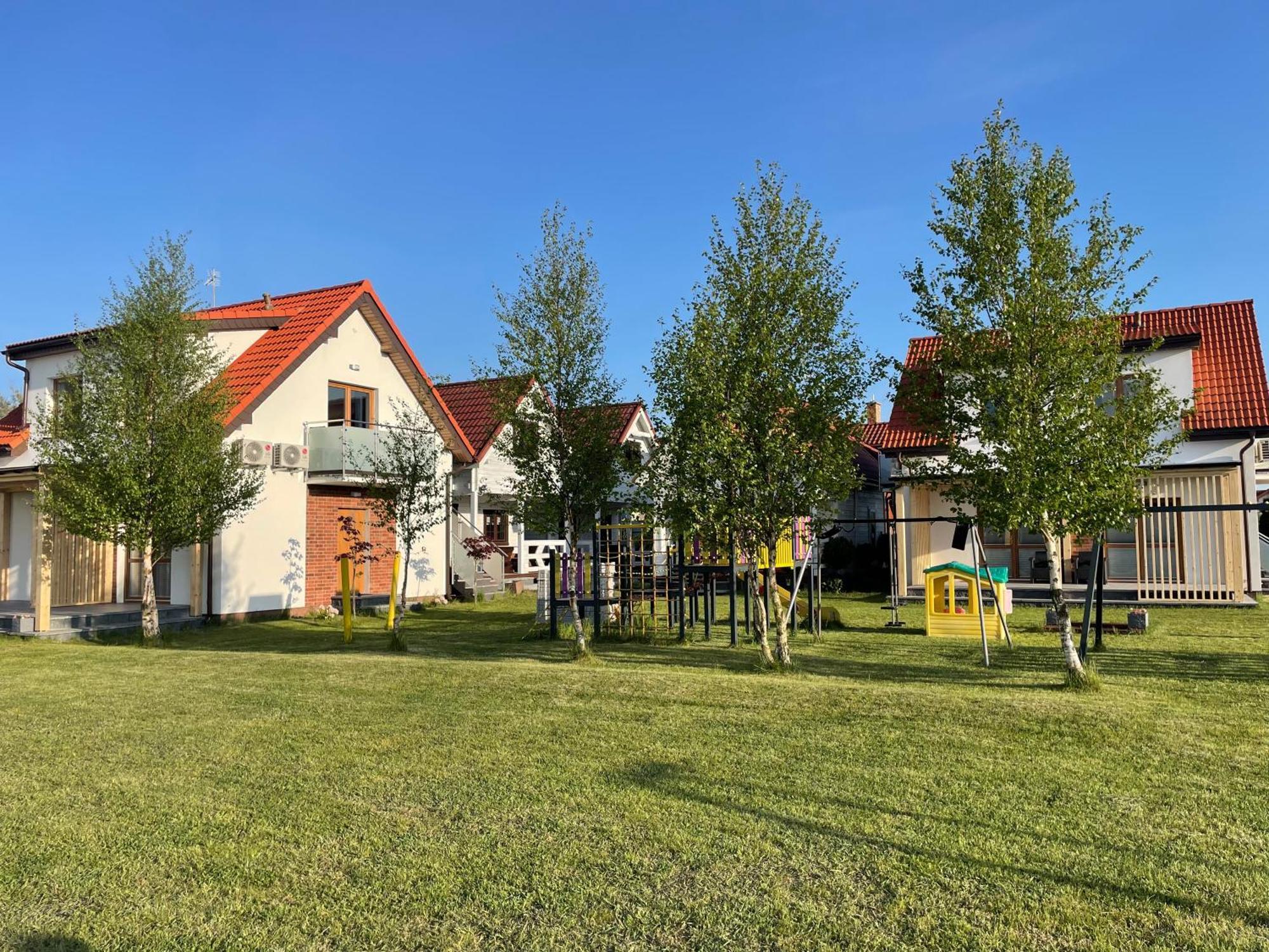 Morski Zakatek Apartamenty Рови Екстериор снимка