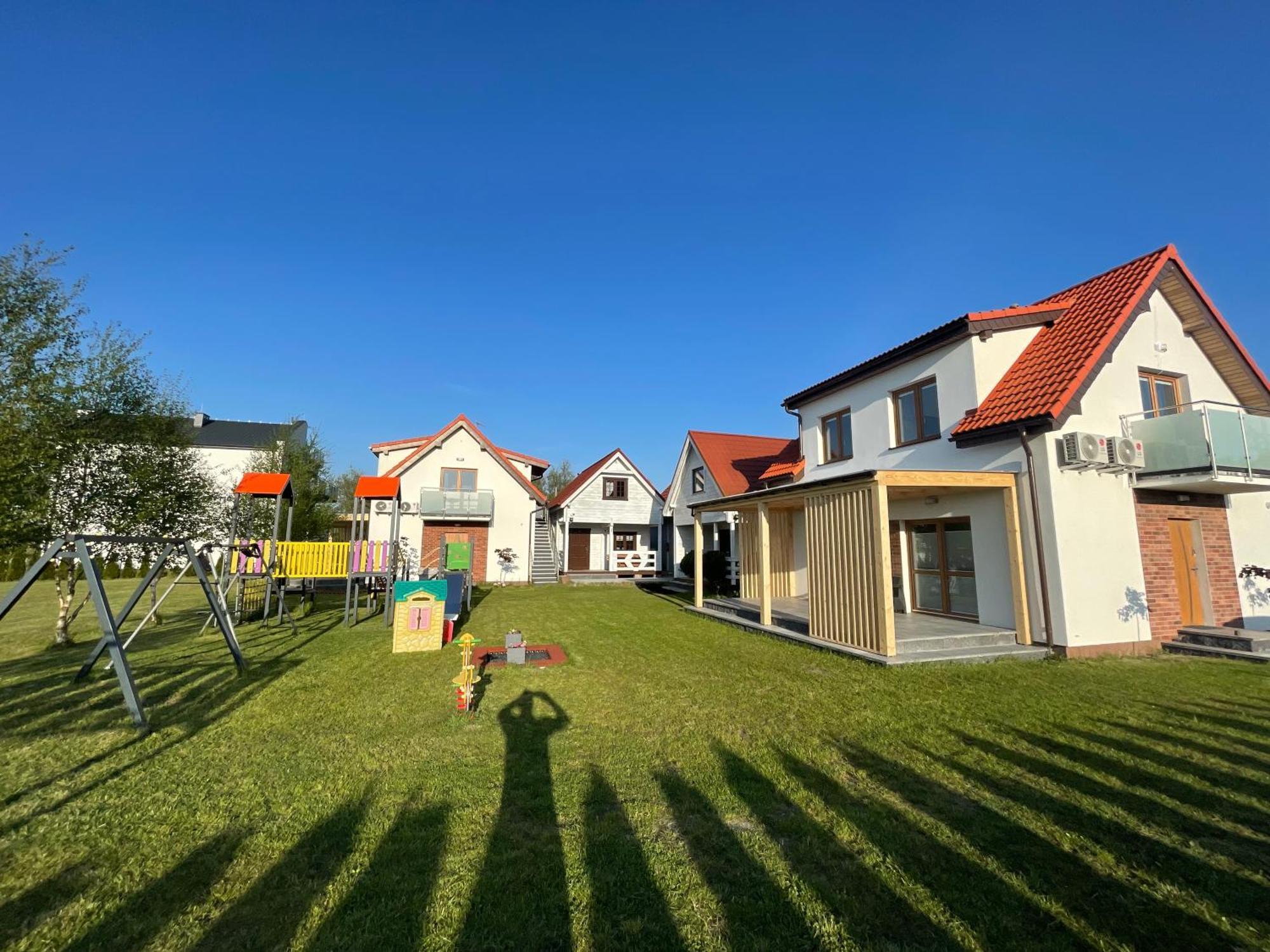 Morski Zakatek Apartamenty Рови Екстериор снимка
